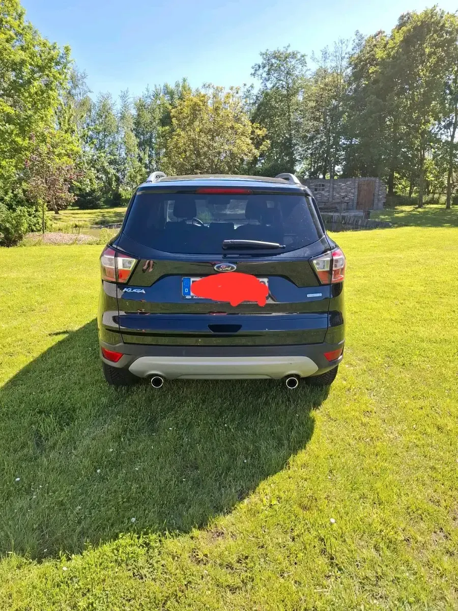 Gebraucht Ford Kuga 150 PS (110 kW) 2017 Schwarz SUV