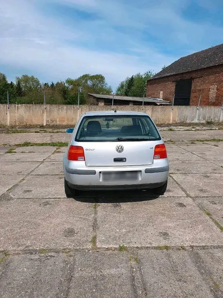Gebraucht VW Golf IV 101 PS (74 kW) 1998 Silber Kleinwagen