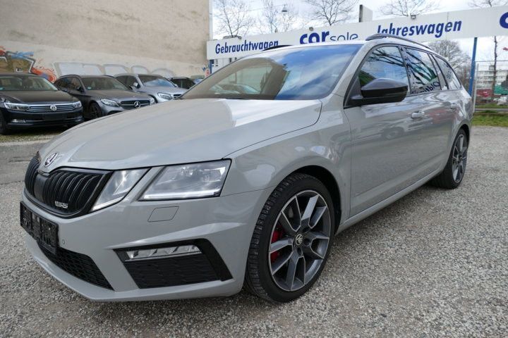 Grau Gebraucht 2020 Skoda Octavia RS Kombi | 17.200 € (Guter Preis) - Bild 1/4