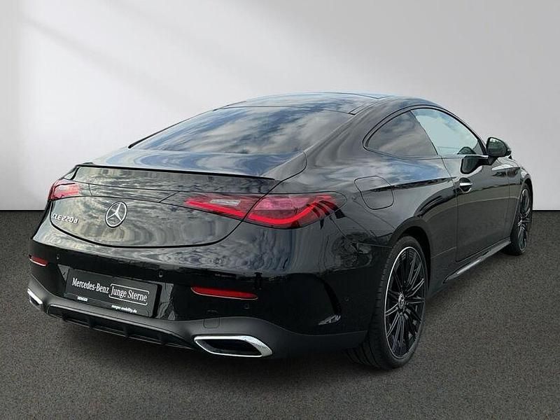 Gebraucht Mercedes CLE220 AMG 197 PS (144 kW) 2025 Schwarz Coupé