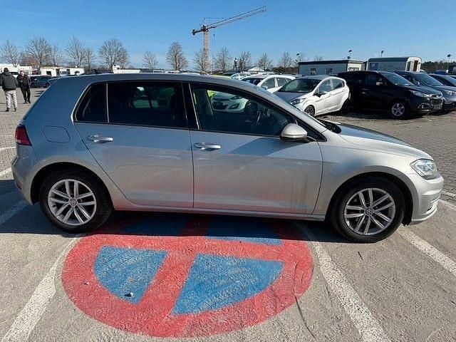 Gebraucht VW Golf VII Comfortline 150 PS (110 kW) 2017 Silber Limousine