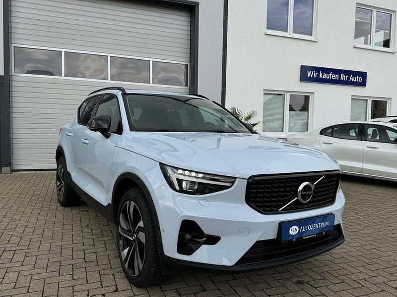 Gebraucht Volvo XC40 Plus 197 PS (144 kW) 2024 Blau SUV