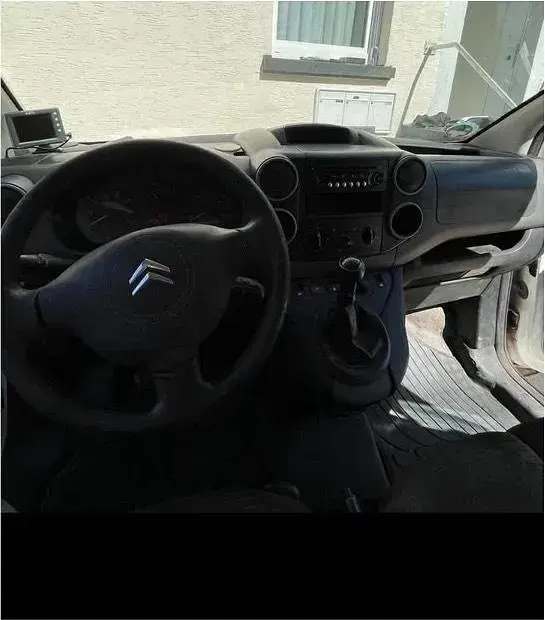 Gebraucht Citroën Berlingo 90 PS (66 kW) 2011 Rot Van / Kleinbus