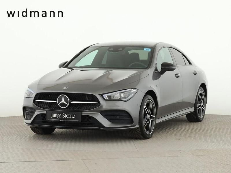 Grau Gebraucht 2020 Mercedes CLA250e AMG Limousine | 28.850 € (Fairer Preis) - Bild 1/4
