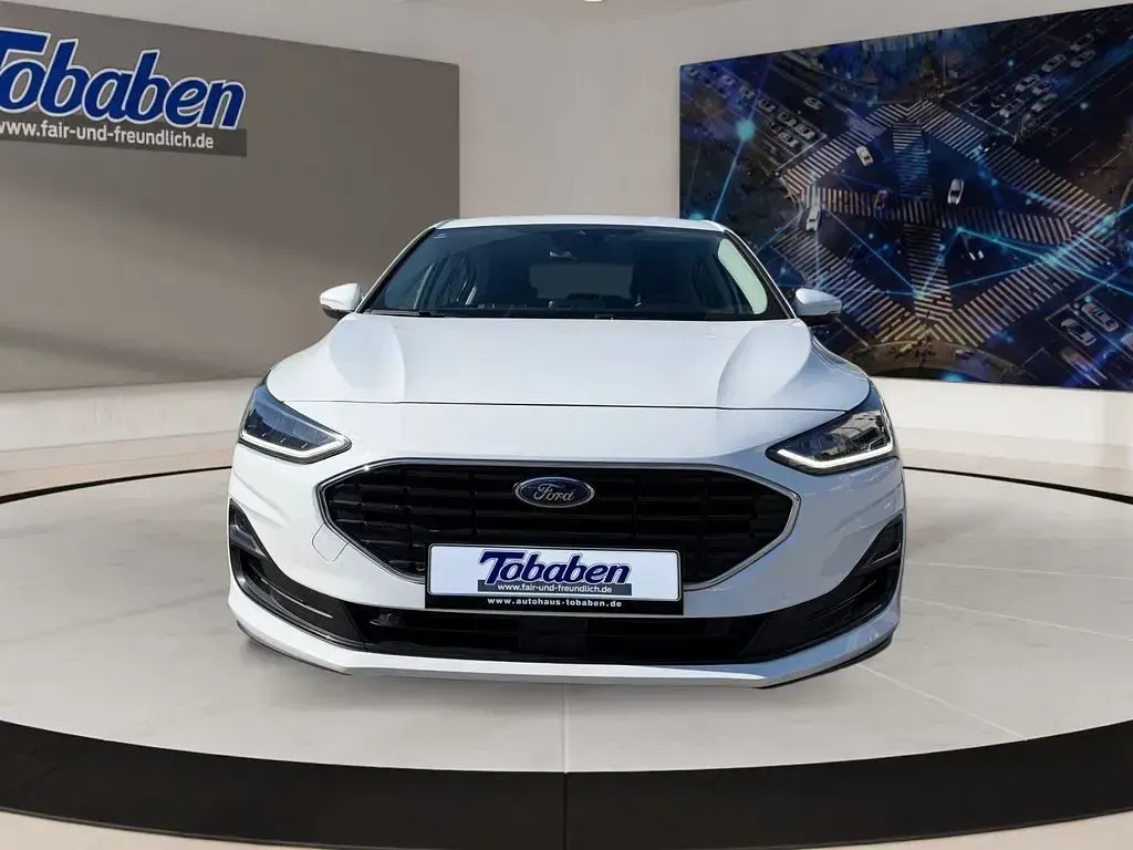 Gebraucht Ford Focus Cool & Connect 101 PS (74 kW) 2022 Weiß Limousine