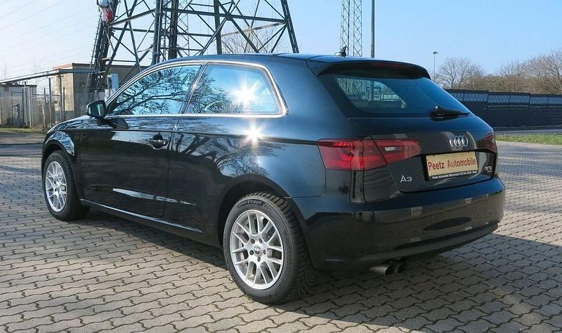 Gebraucht Audi A3 Attraction 179 PS (131 kW) 2013 Schwarz Limousine
