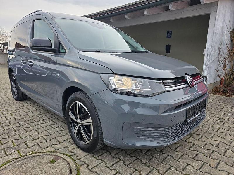 Grau Gebraucht 2024 VW Caddy Life Van / Kleinbus | 31.990 € (Fairer Preis) - Bild 1/4