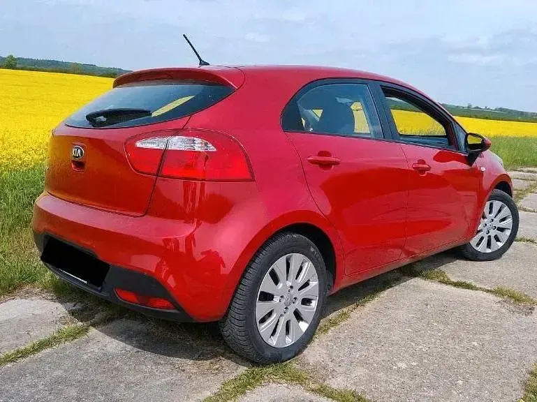 Gebraucht Kia Rio 86 PS (63 kW) 2013 Rot Kleinwagen