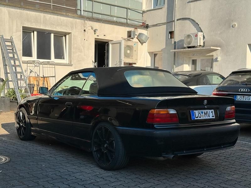 Gebraucht BMW 318 Cabriolet 116 PS (85 kW) 1997 Beige Cabrio