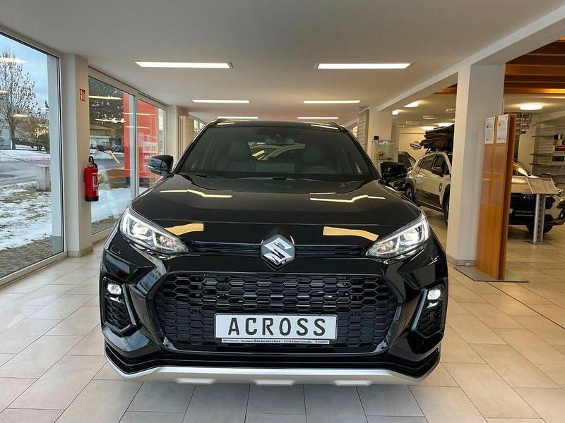 Neu Suzuki Across 306 PS (225 kW) 2026 Attitute black SUV