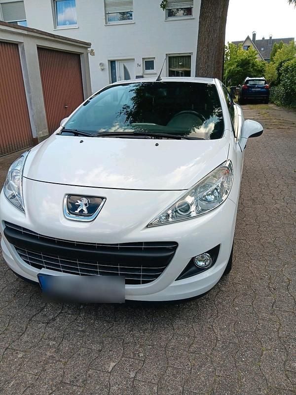 Gebraucht Peugeot 207 CC 112 PS (82 kW) 2014 Weiß Cabrio
