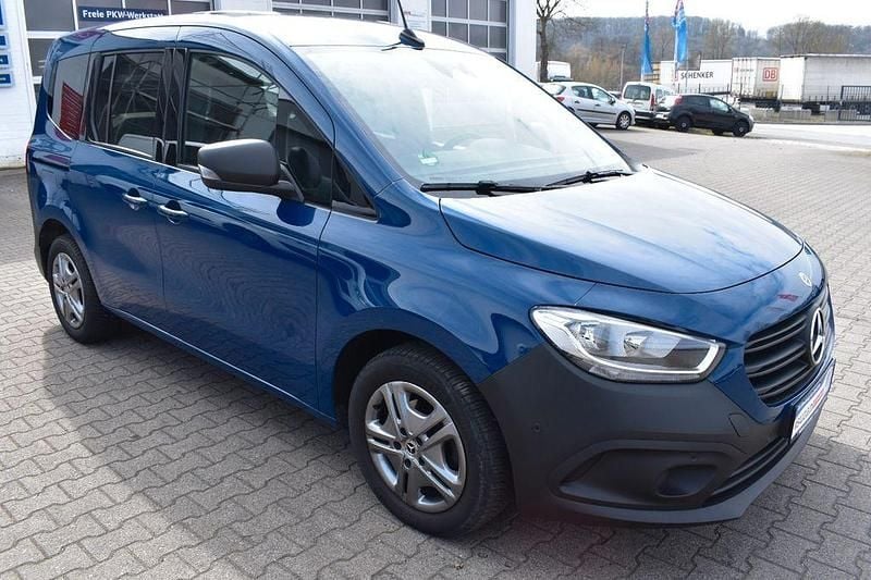 Gebraucht Mercedes Citan 113 131 PS (96 kW) 2023 Blau Kombi