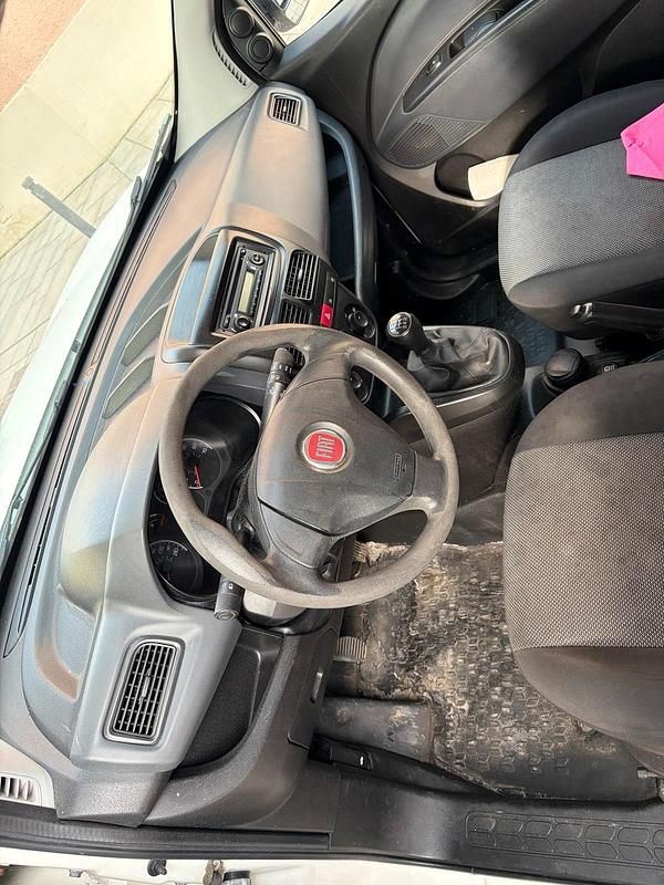 Gebraucht Fiat Doblò 90 PS (66 kW) 2013 Weiß Van / Kleinbus