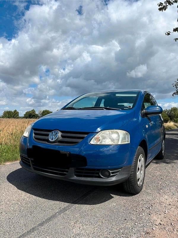 Blau Gebraucht 2006 VW Fox Kleinwagen | 2.200 € (Teuer) - Bild 1/4