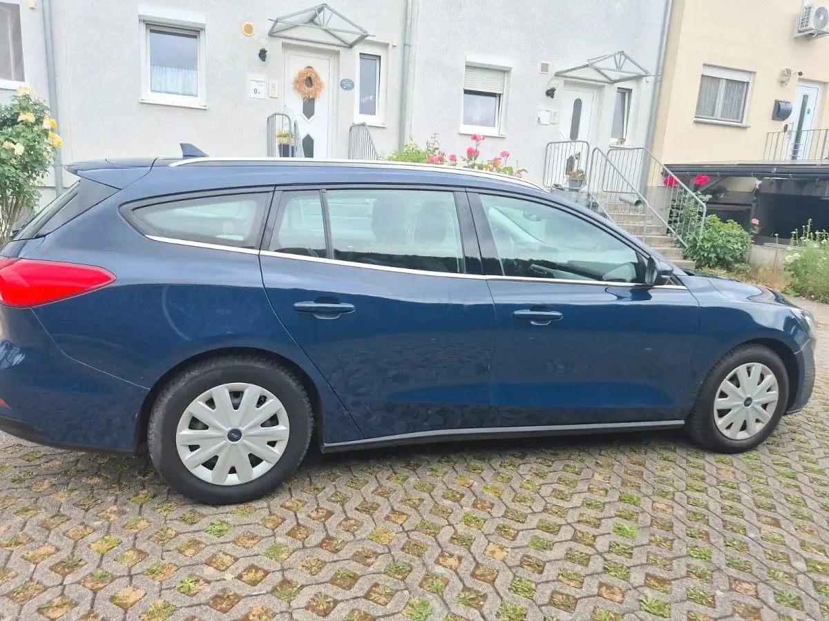 Gebraucht Ford Focus Trend 95 PS (69 kW) 2020 Blau Limousine
