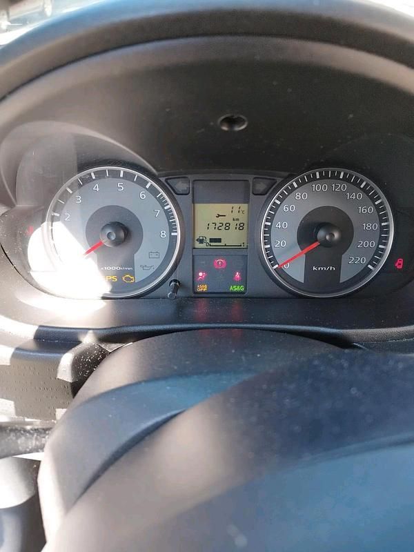 Gebraucht Mitsubishi Colt 95 PS (69 kW) 2011 Weiß Kleinwagen