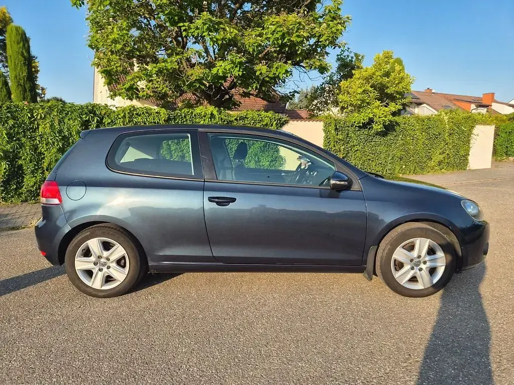 Gebraucht VW Golf VI 80 PS (58 kW) 2009 Blau Kleinwagen