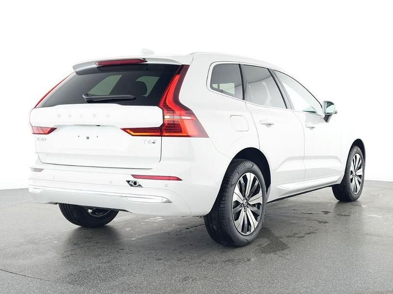 Gebraucht Volvo XC60 Core 398 PS (292 kW) 2025 Crystal white / metallic SUV