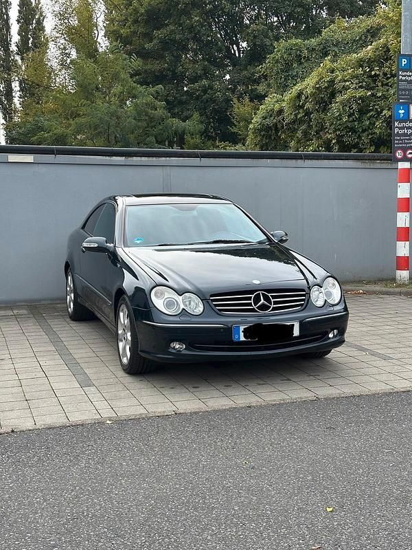 Schwarz Gebraucht 2005 Mercedes CLK200 Coupé | 6.999 € (Fairer Preis) - Bild 1/4