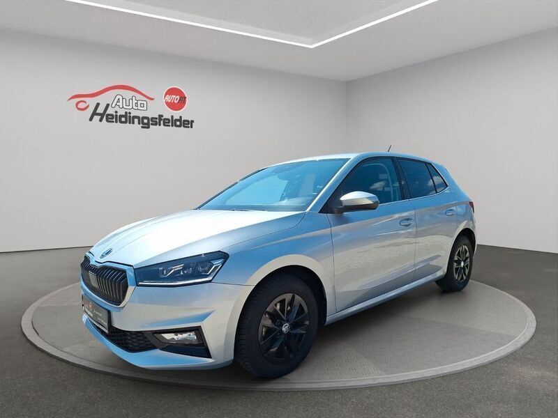 Silber Gebraucht 2023 Skoda Fabia Style Limousine | 17.490 € (Guter Preis) - Bild 1/4