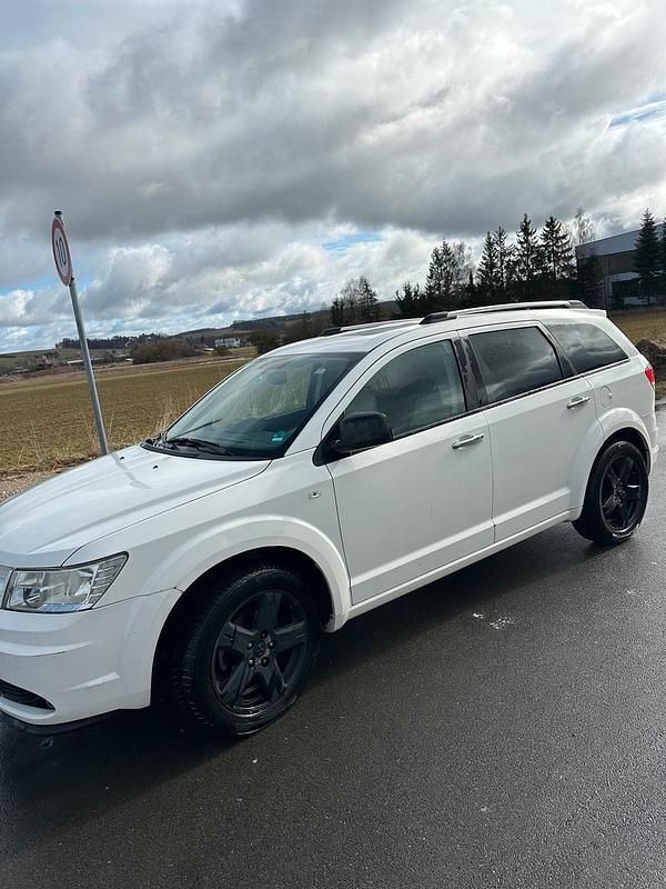 Gebraucht Dodge Journey 140 PS (102 kW) 2008 Weiß SUV