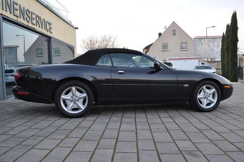 Gebraucht Jaguar XK8 284 PS (208 kW) 1999 Schwarz Cabrio