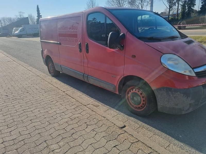 Gebraucht Opel Vivaro 114 PS (83 kW) 2007 Rot Van / Kleinbus