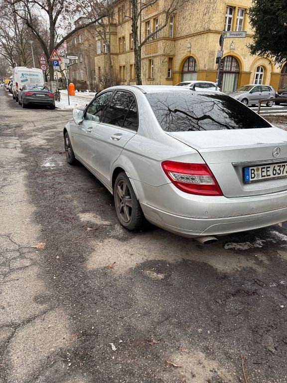 Gebraucht Mercedes C250 Avantgarde 204 PS (150 kW) 2010 Schwarz Limousine