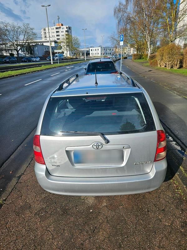 Gebraucht Toyota Corolla 110 PS (80 kW) 2004 Grau Kombi