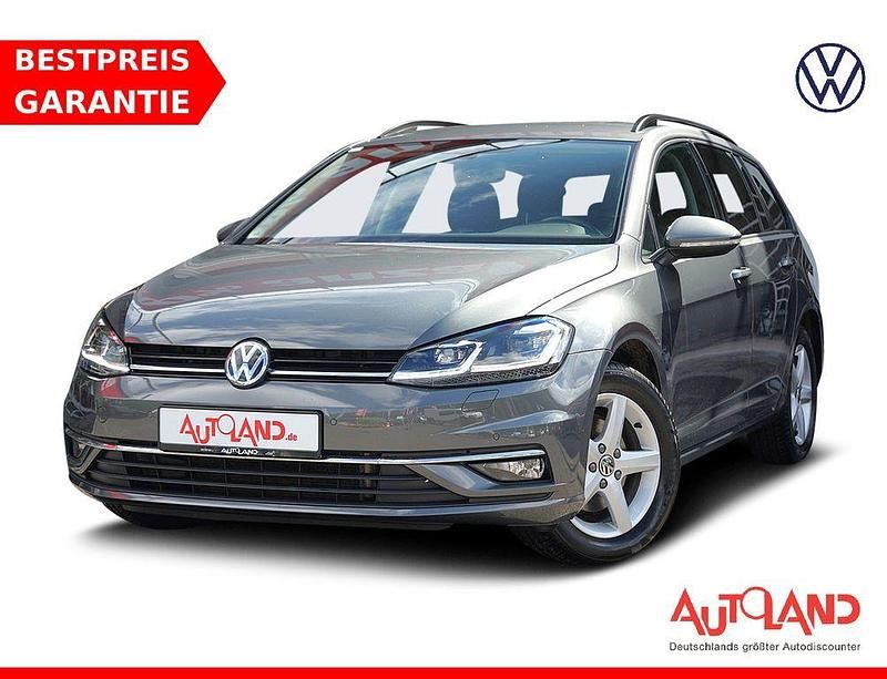 Indiumgraumetallic (metallic) Gebraucht 2018 VW Golf VII Highline Kombi | 15.990 € (Fairer Preis) - Bild 1/4