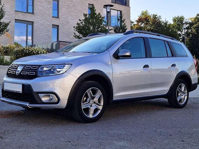 Silbermetallic (metallic) Gebraucht 2019 Dacia Logan Stepway Kombi | 10.750 € (Fairer Preis) - Bild 1/4