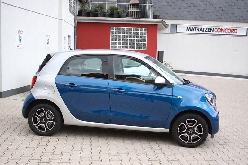 Gebraucht Smart ForFour Passion 71 PS (52 kW) 2014 Blau Kleinwagen