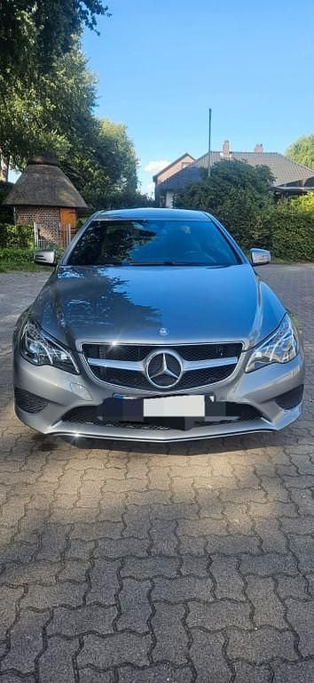 Silber Gebraucht 2013 Mercedes E200 Coupé | 16.550 € (Fairer Preis) - Bild 1/4