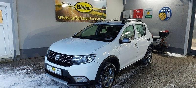 Weiß Gebraucht 2019 Dacia Sandero Essentiel Limousine | 9.990 € (Etwas zu teuer) - Bild 1/4