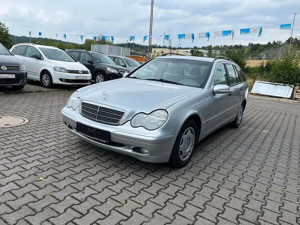 Gebraucht Mercedes C180 Classic 129 PS (94 kW) 2002 Silber Limousine