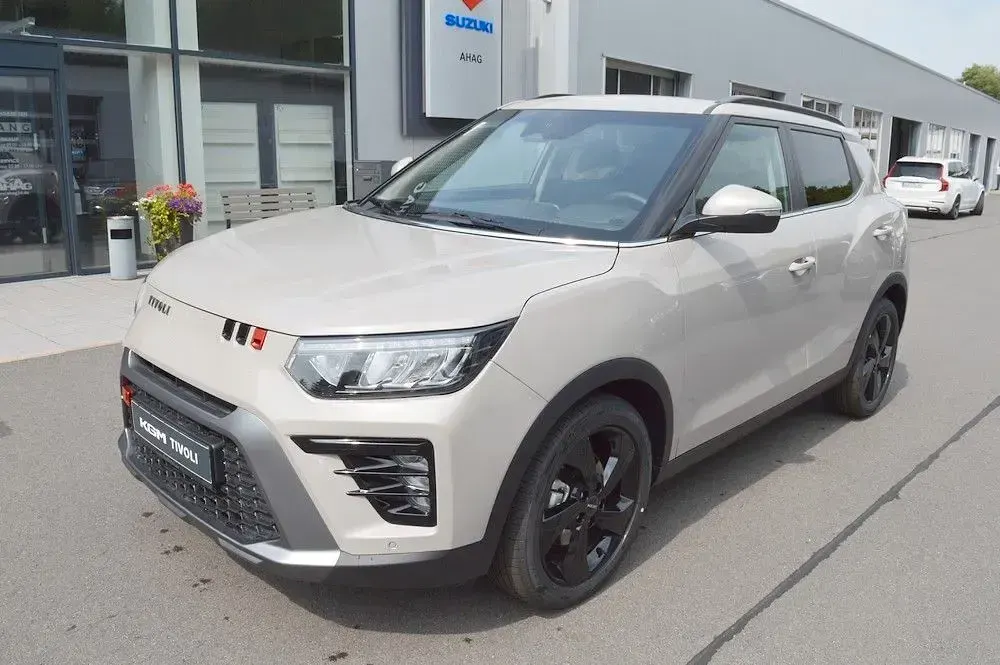 Neu KGM Tivoli 163 PS (119 kW) 2026 Beige SUV