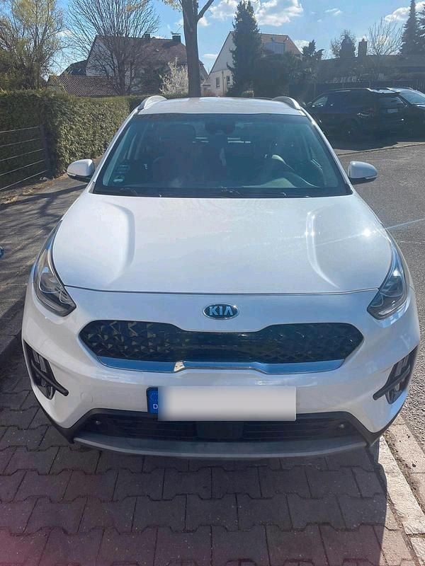 Gebraucht Kia Niro Vision 141 PS (103 kW) 2021 Weiß SUV