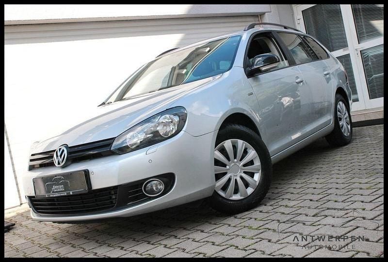 Silber Gebraucht 2012 VW Golf VI Match Limousine | 7.990 € (Fairer Preis) - Bild 1/4