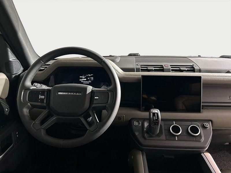 Gebraucht Land Rover Defender SE Dynamic 249 PS (183 kW) 2025 Grün SUV