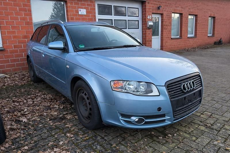 Gebraucht Audi A4 130 PS (95 kW) 2005 Blau Kombi