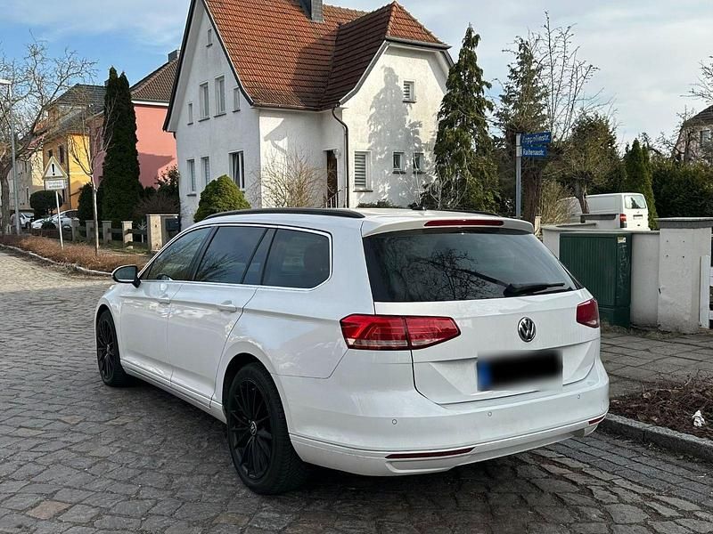Gebraucht VW Passat Comfortline 190 PS (139 kW) 2017 Weiß Kombi