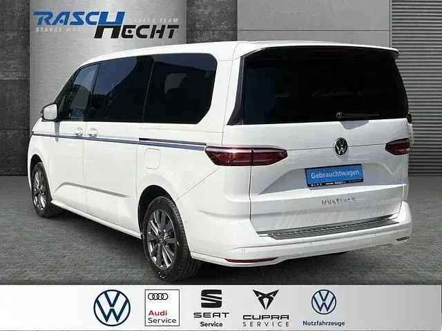 Gebraucht VW Multivan Style 150 PS (110 kW) 2023 Candyweiß Van / Kleinbus