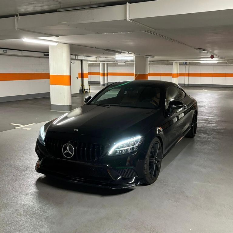 Schwarz Gebraucht 2023 Mercedes C300 Coupé | 47.500 € (Fairer Preis) - Bild 1/4
