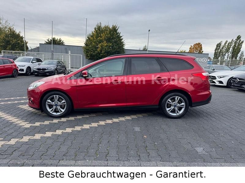 Gebraucht Ford Focus SYNC Edition 116 PS (85 kW) 2013 Red candy/candy red Kombi