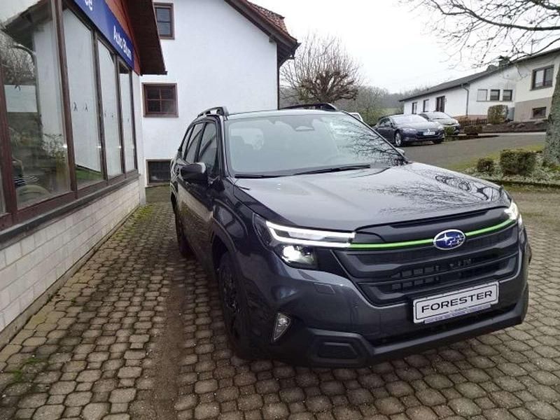 Neu Subaru Forester Exclusive+ 150 PS (110 kW) 2026 Magnetite gray SUV