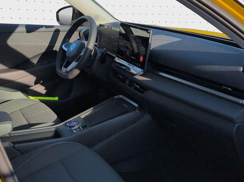 Neu VW T-Roc Life 116 PS (85 kW) 2026 Canary yellow SUV