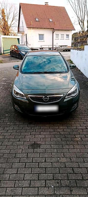 Gebraucht Opel Astra 87 PS (63 kW) 2010 Grün Kombi