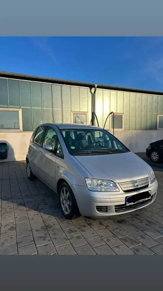 Gebraucht Fiat Idea 80 PS (58 kW) 2006 Silber Van / Kleinbus
