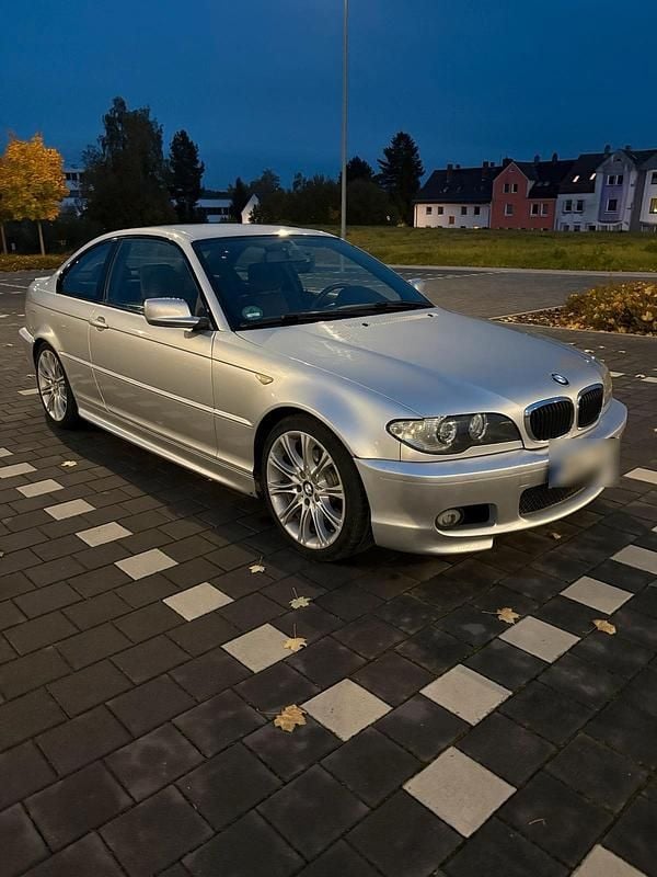 Silber Gebraucht 2005 BMW 320 M Sport Coupé | 4.600 € (Fairer Preis) - Bild 1/4