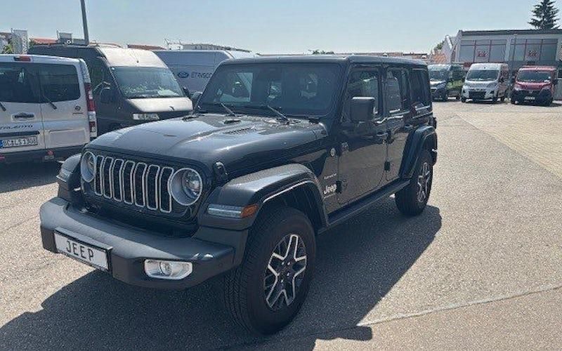 Schwarz Neu 2025 Jeep Wrangler Sahara SUV | 69.900 € (Etwas zu teuer) - Bild 1/4